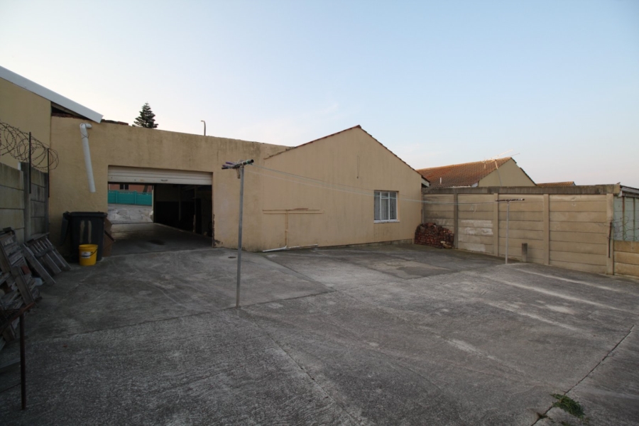 2 Bedroom Property for Sale in Bethelsdorp Eastern Cape